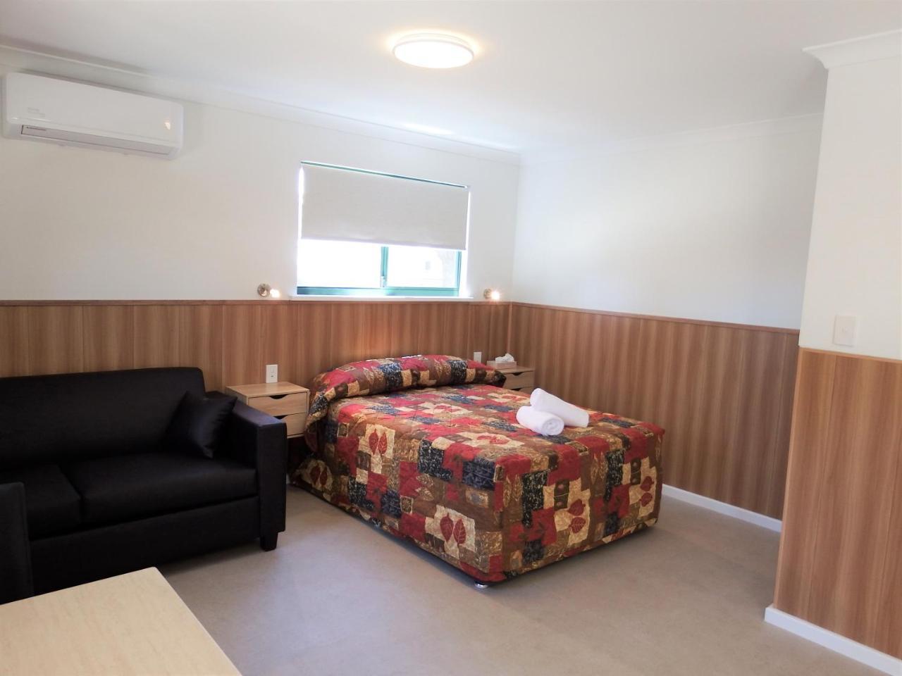 Hotel Australind Tourist Park Esterno foto